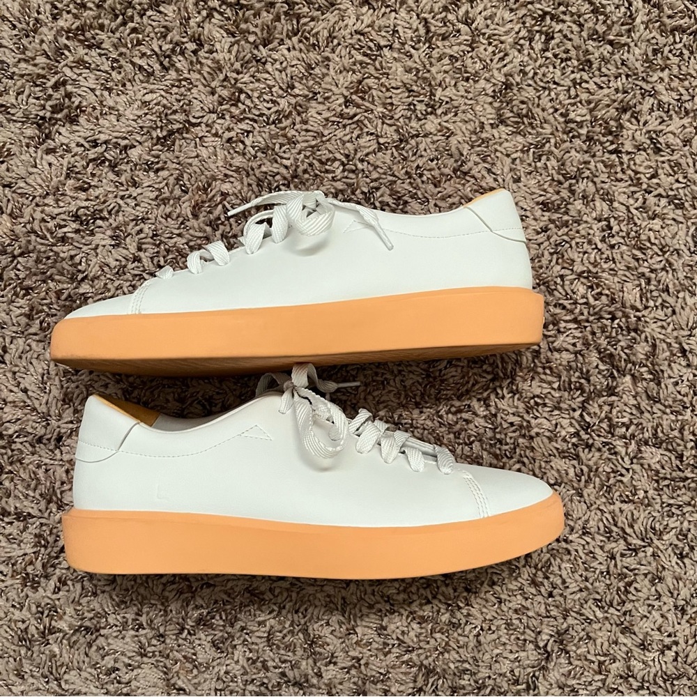 EVERLANE ReLeather Sneakers in White 8 - Picture 4 of 9